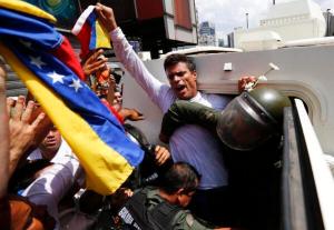 Leopoldo López se entregó a una justicia que no le ofrece garantías.